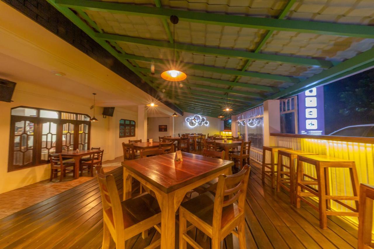 Happy Bay Hotel Weligama Exterior photo