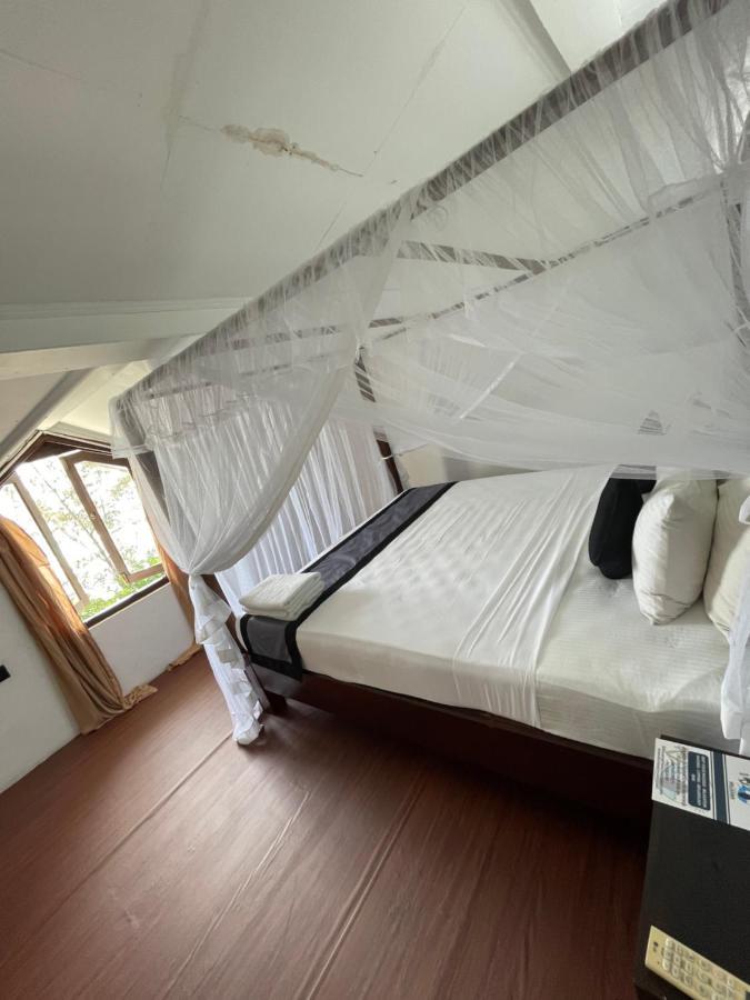 Happy Bay Hotel Weligama Exterior photo